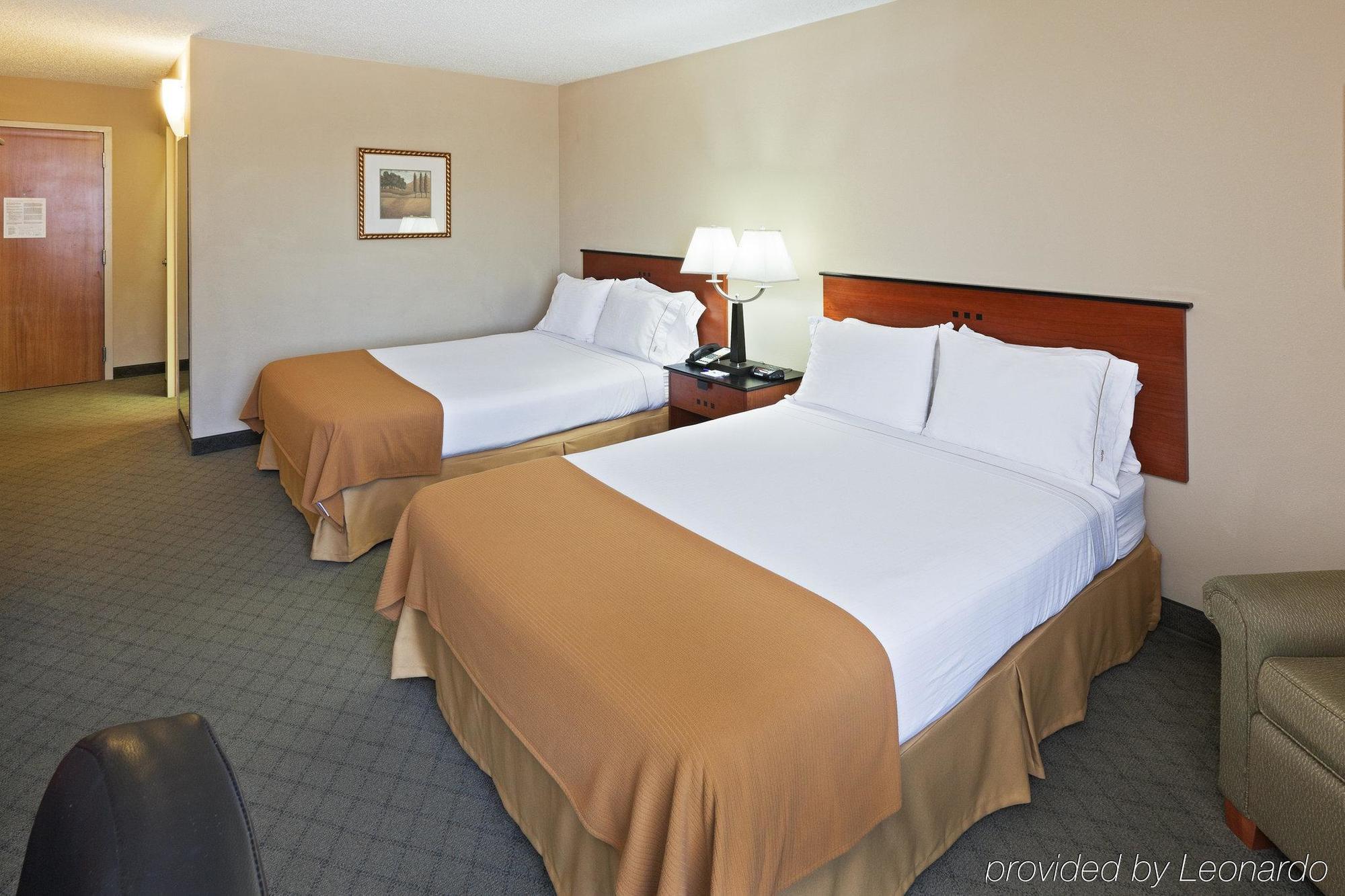 Comfort & East Hotel Plano