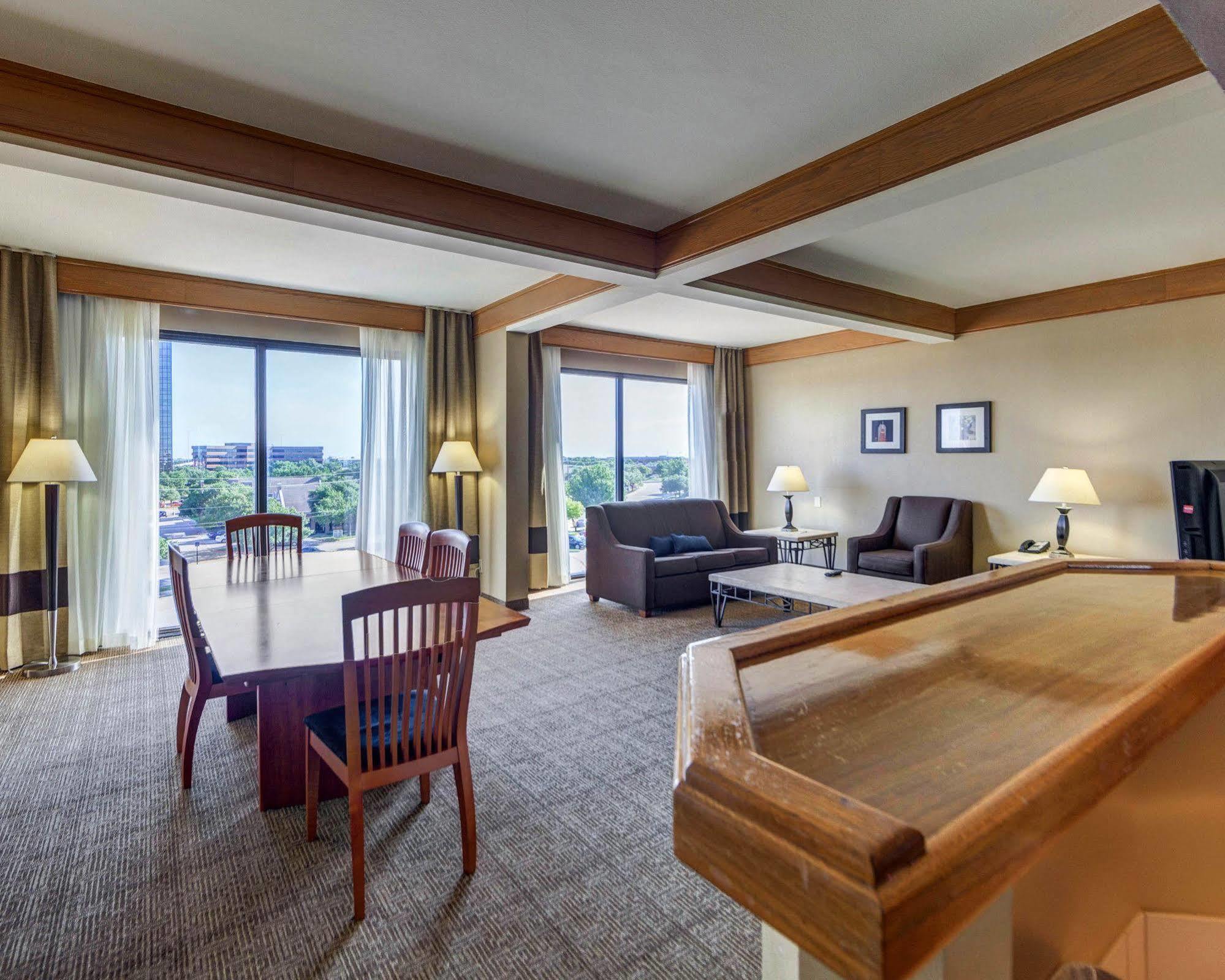 Hotel Comfort & East