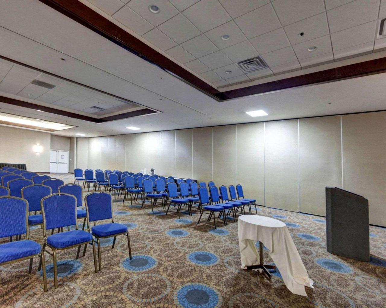 Hotel Comfort & East 2*