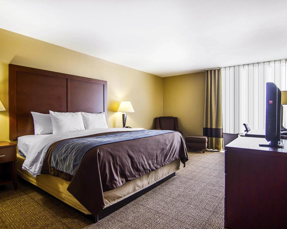 Comfort & East Hotel Plano