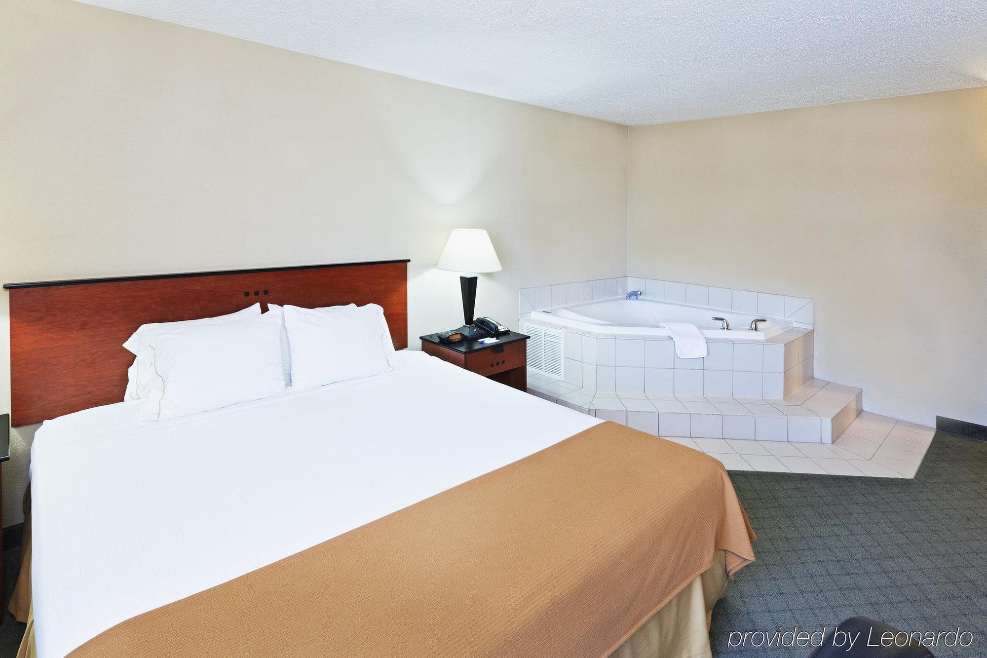 Hotel Comfort & East Plano
